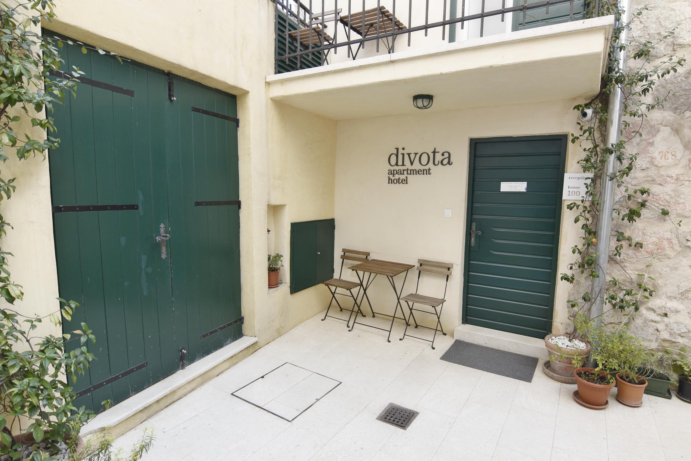Divota Apartment Hotel Split Exterior foto